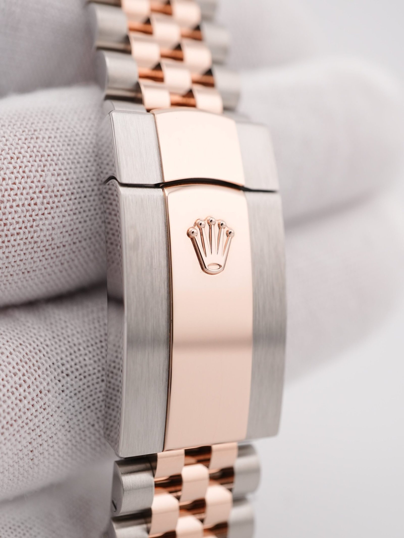 Rolex Datejust 36 mm / Rose Roman – Jubilee - Image 5